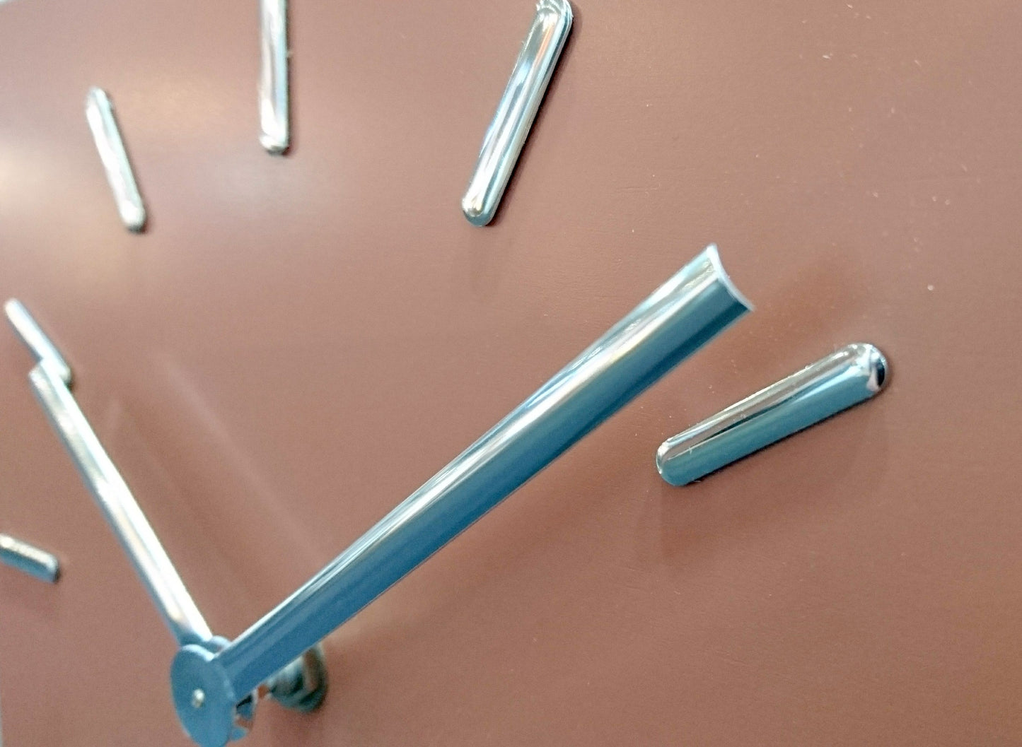 ATLANTA Designer-Wanduhr mit silbernen Ziffern 20x20 cm - ATLANTA 4510/1